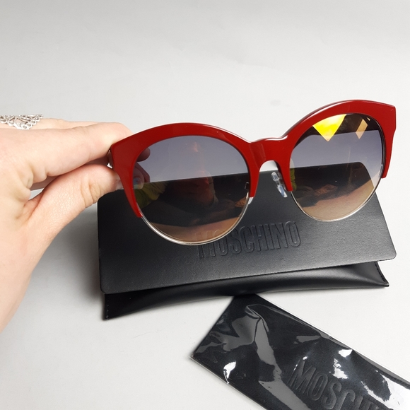Moschino Red frame sunglasses NWT - Picture 3 of 10